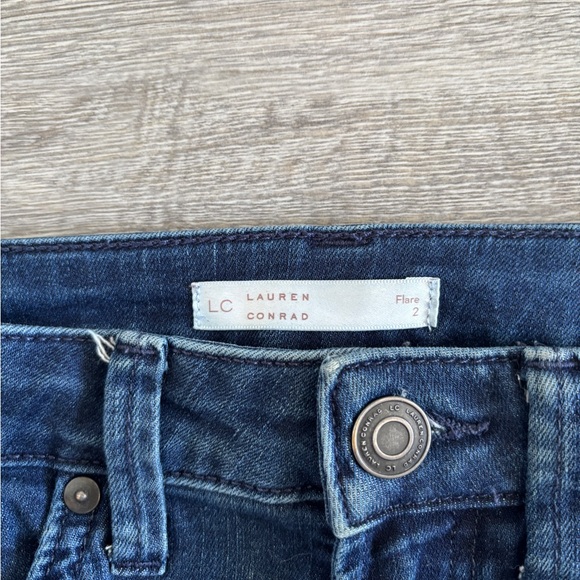 Lauren Conrad High Rise Flare Dark Wash Jeans Size 2 - Picture 5 of 8